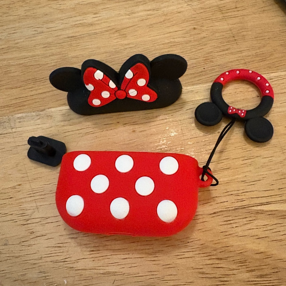 Minnie Mouse-themed silicone case for Apple AirPods.